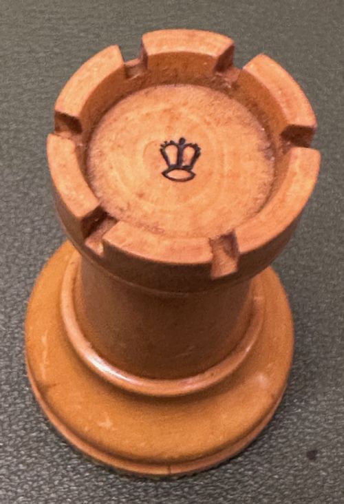 BOXWOOD AND EBONISED STAUNTON PATTERN CHESS SET - ADDITIONAL PHOTO 2