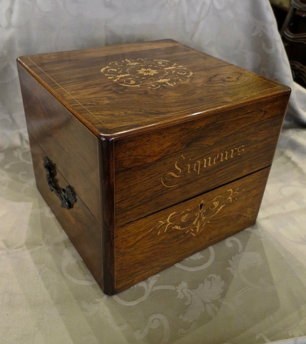 FULL FITTED DECANTER BOX & GLASSES
