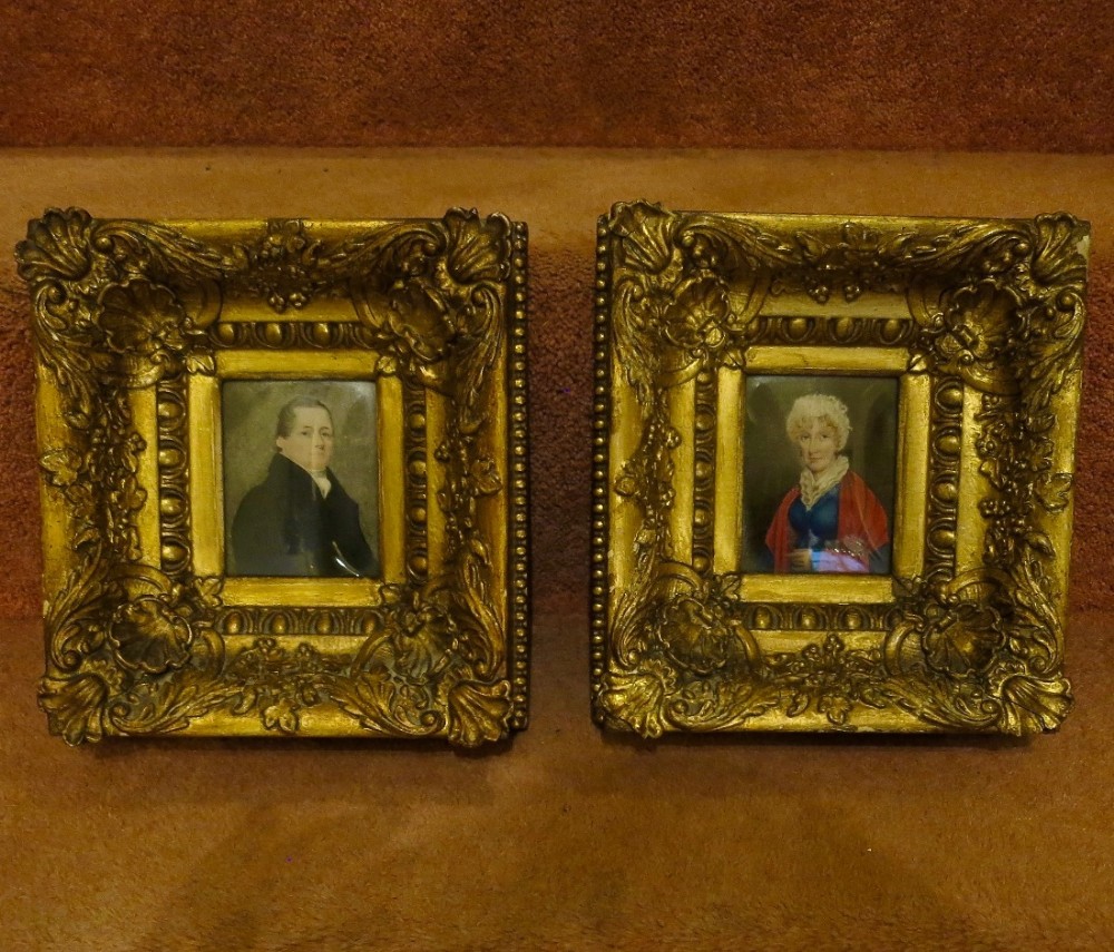 UNUSUAL PAIR OF SMALL PORTRAITS