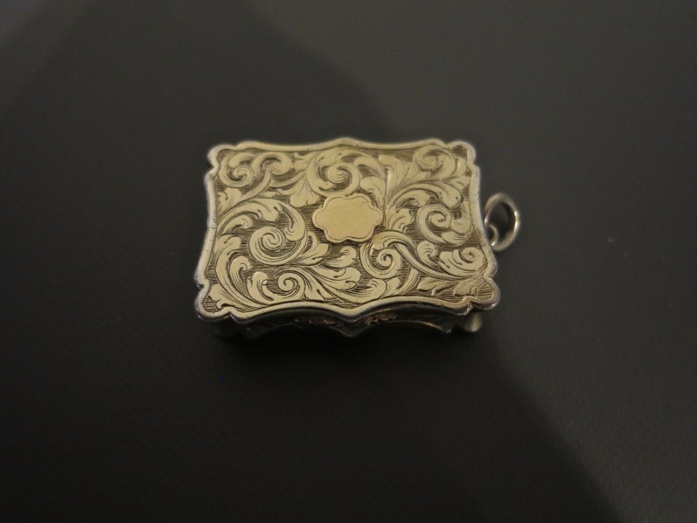 SILVER-GILT VINAIGRETTE BY NATHANIEL MILLS
