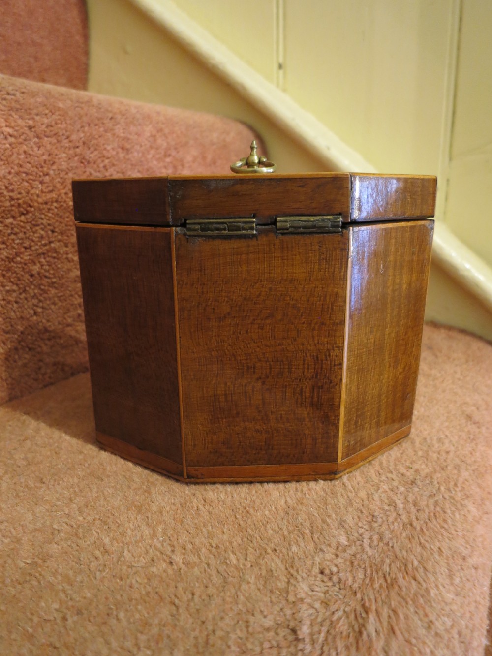 PRETTY SHERATON PERIOD HEXAGONAL TEA CADDY View III
