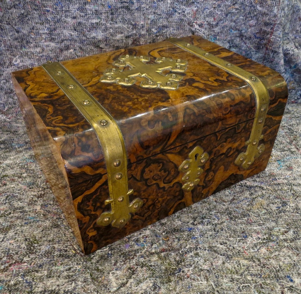 FITTED BURR WALNUT GAMES COMPENDIUM View II
