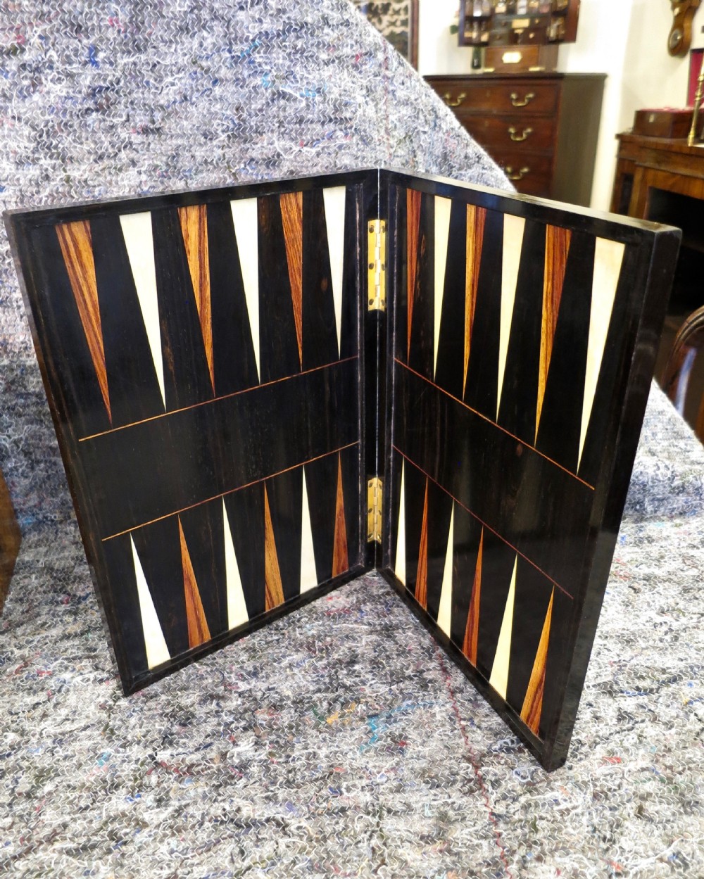 FITTED BURR WALNUT GAMES COMPENDIUM View VII