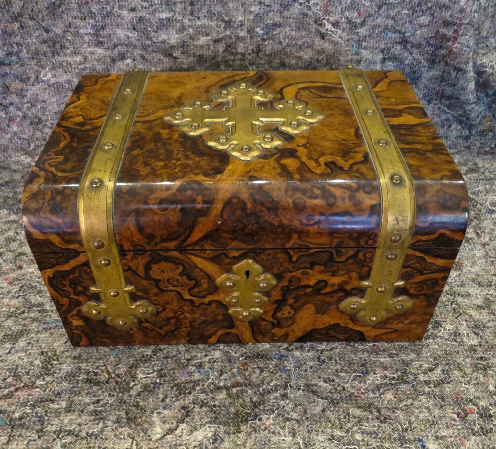 FITTED BURR WALNUT GAMES COMPENDIUM View VIII