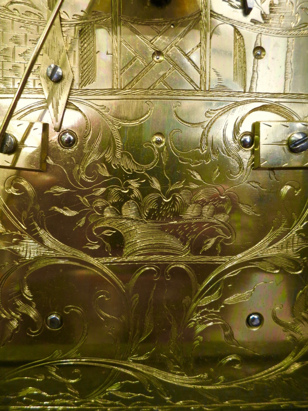 FINE GEORGE III MAHOGANY VERGE BRACKET CLOCK View VI