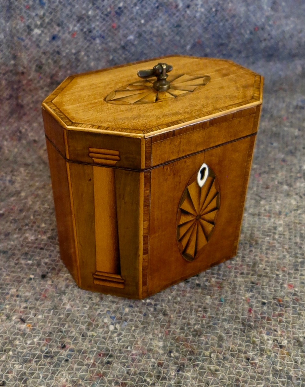 A PRETTY LATE 18TH CENTURY TEA CADDY