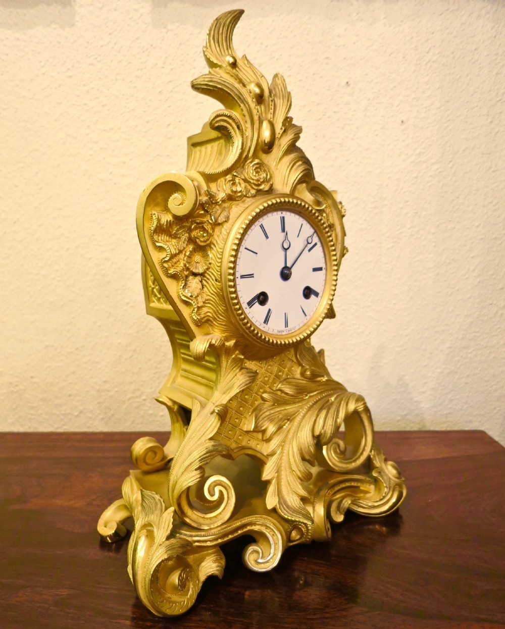GOOD FRENCH ORMOLU MANTLE CLOCK View II