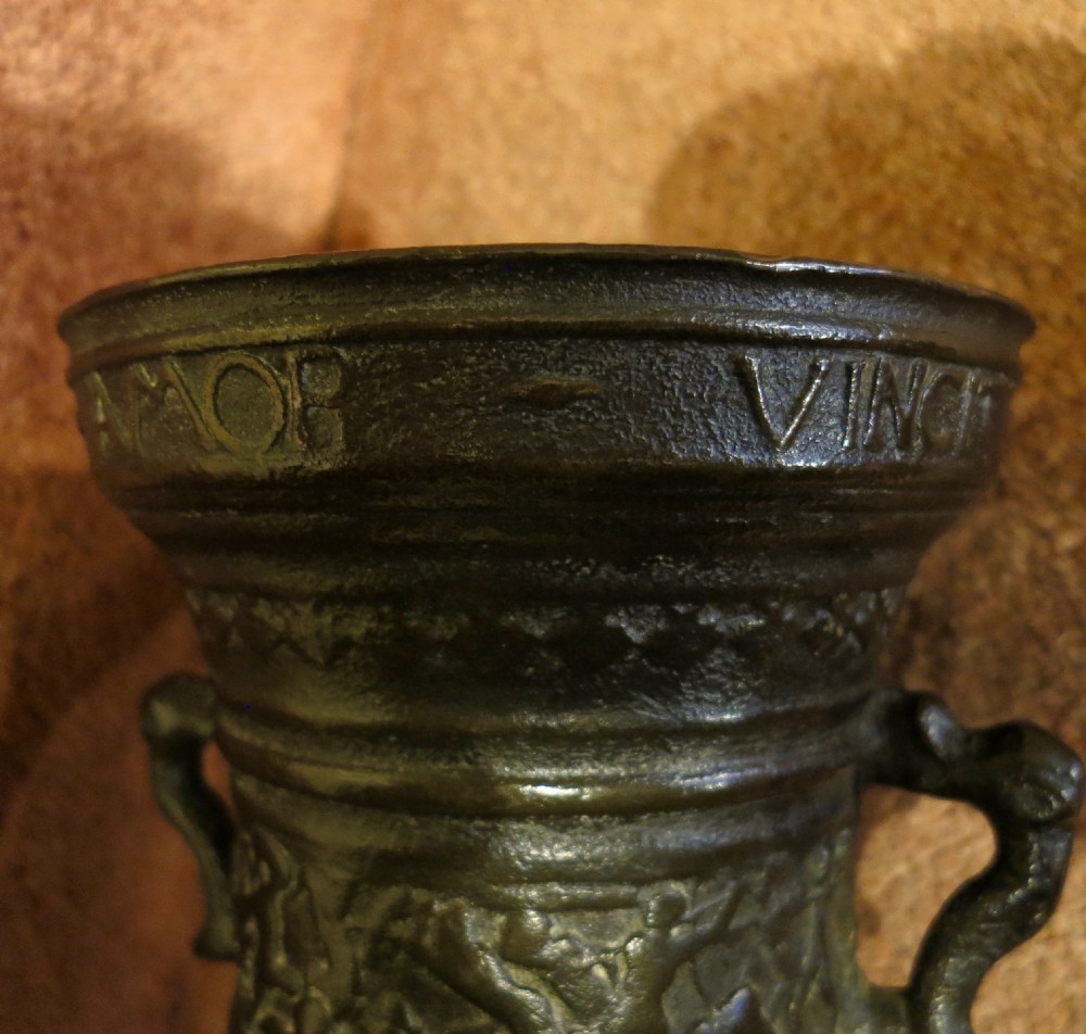 A RARE BRONZE PESTLE & MORTAR DATED 1589 View III