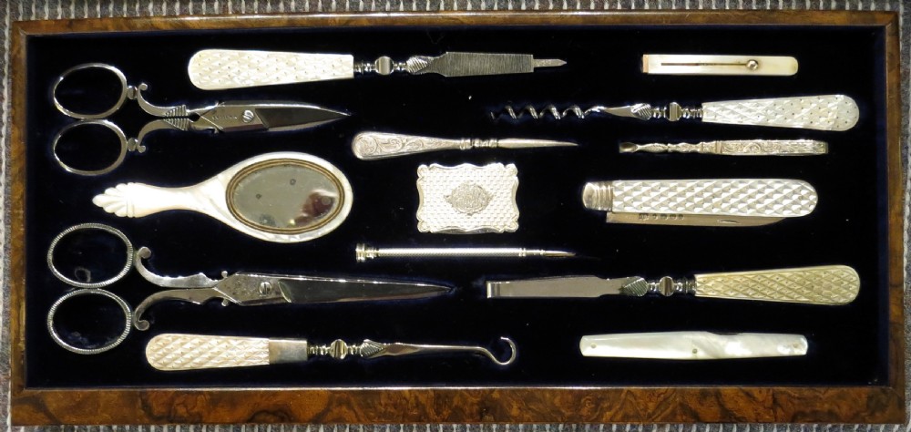 WONDERFUL FITTED LADY'S DRESSING CASE View V