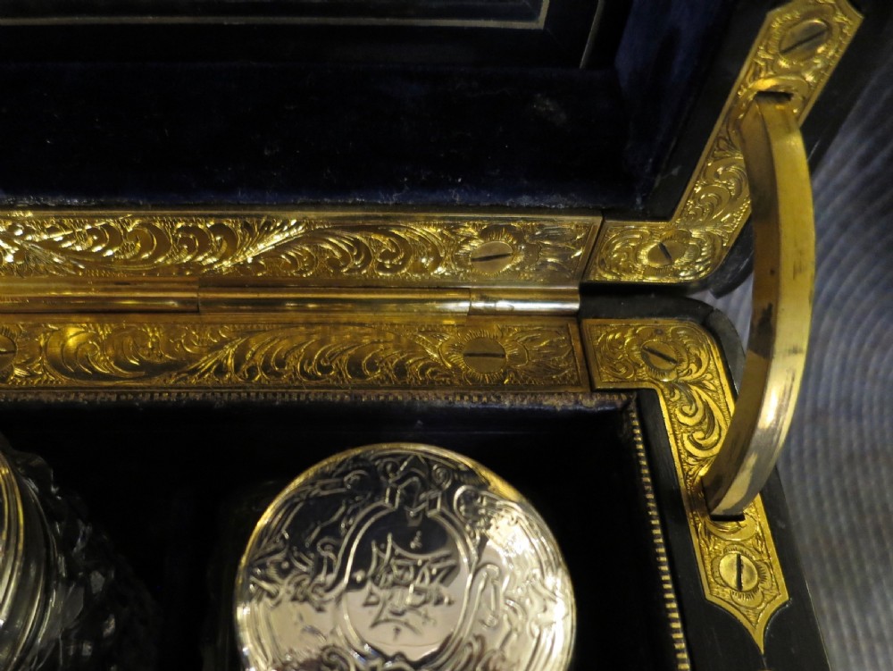 WONDERFUL FITTED LADY'S DRESSING CASE View XI