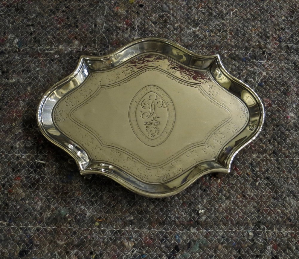 PRETTY GEORGE III SILVER TEAPOT STAND
