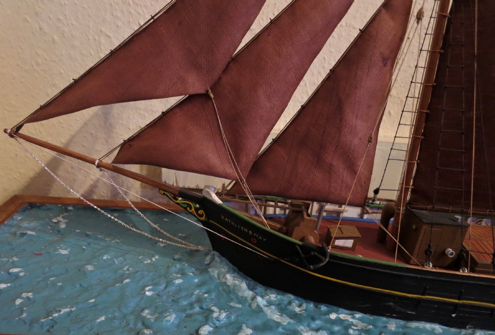 CASED SHIPS MODEL: 3-MASTED SCHOONER  View III
