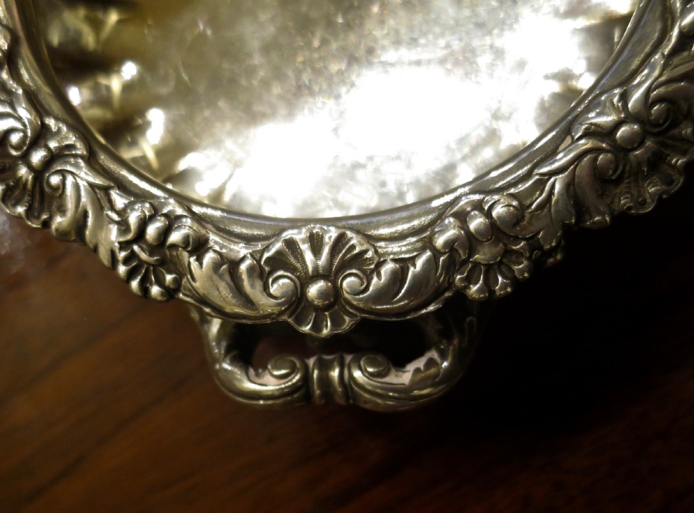 GOOD QUALITY CAST SILVER SALT View II