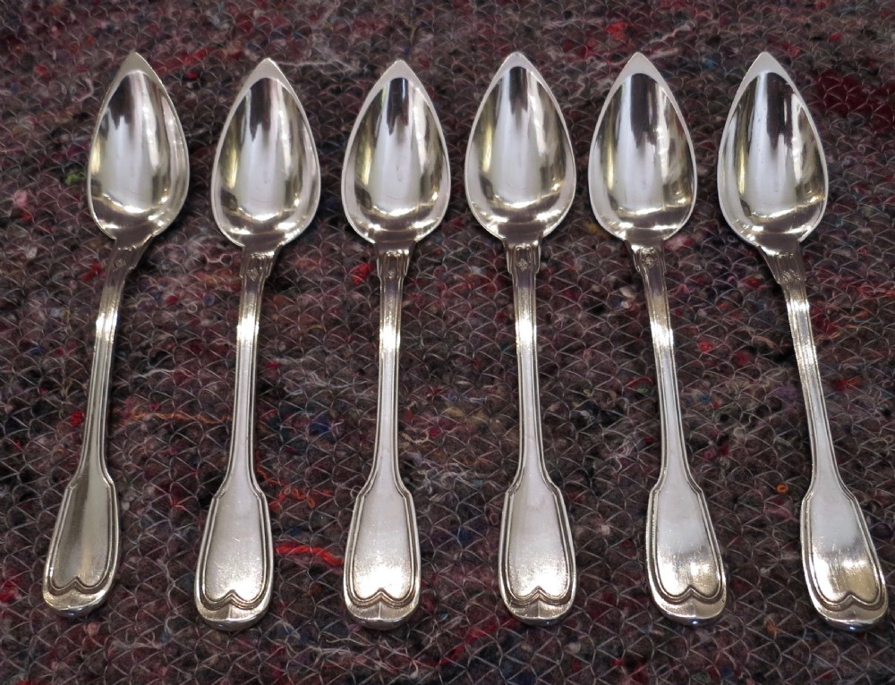 CASED SET OF 6 FRENCH SILVER TEASPOONS
