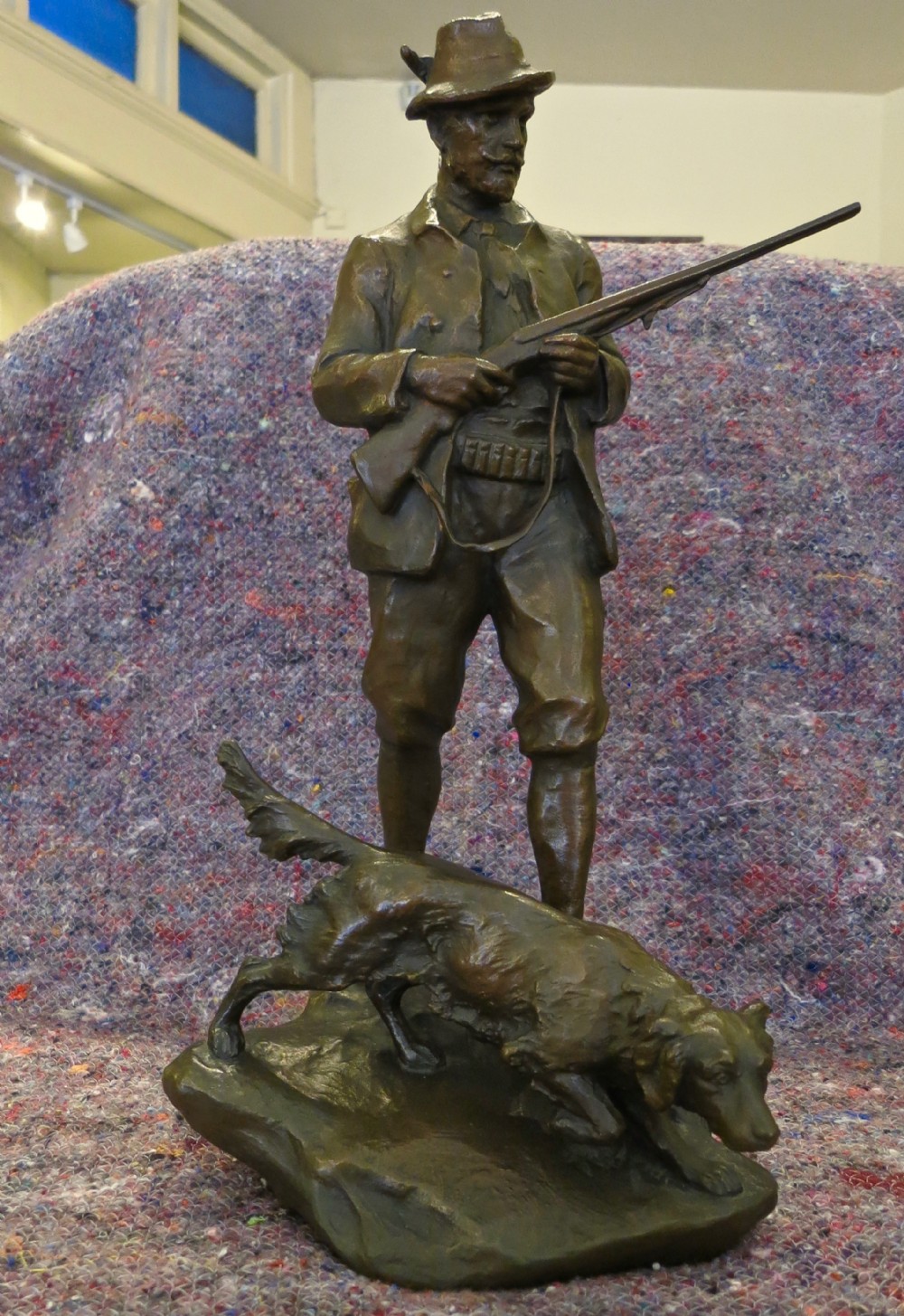 BRONZE HUNSTMAN WITH HIS POINTER