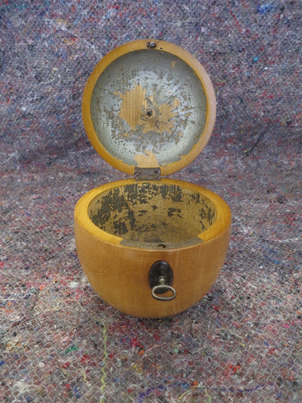 'APPLE' TEA CADDY View II
