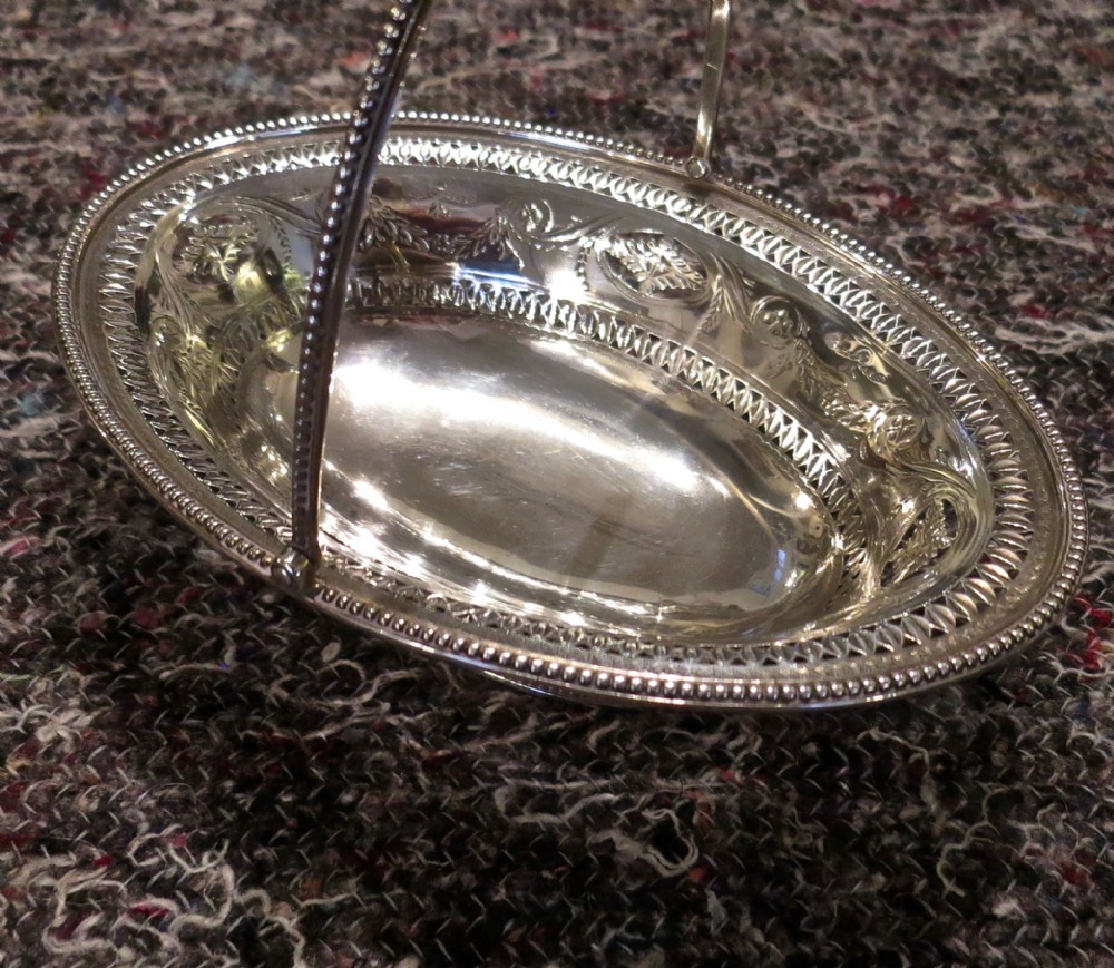 GEORGIAN SILVER BON-BON OR SWEETMEAT DISH