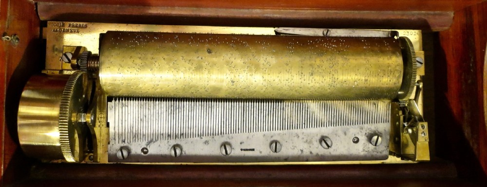 EARLY MUSIC BOX BY NICOLE FRERES View II