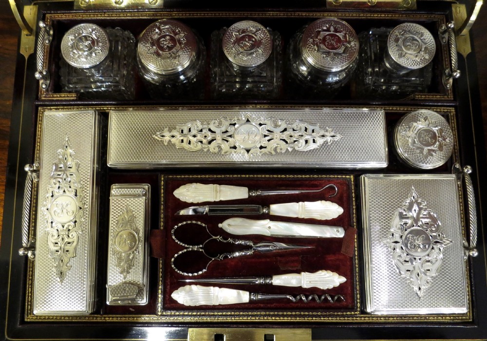 EXCEPTIONAL SILVER FITTED LADYS DRESSING CASE View II