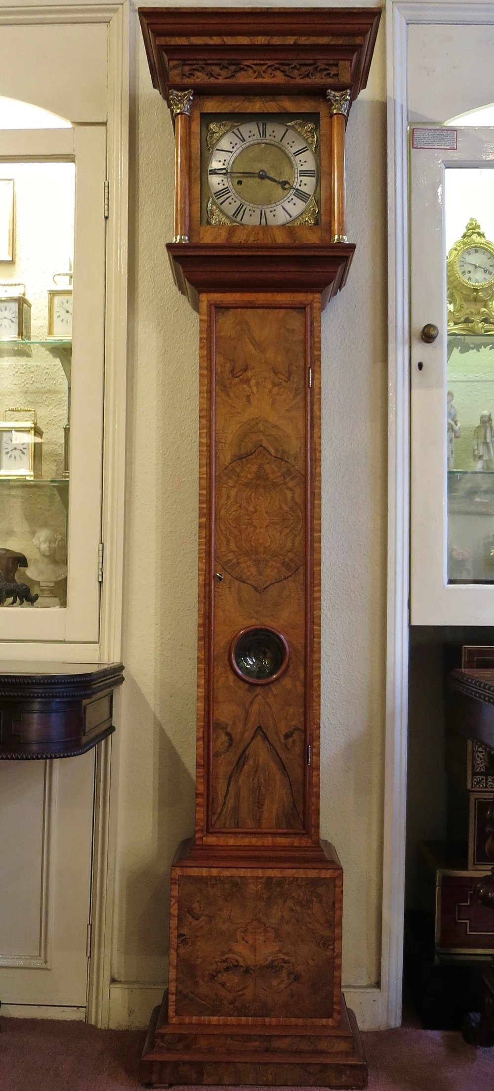 FIGURED WALNUT 