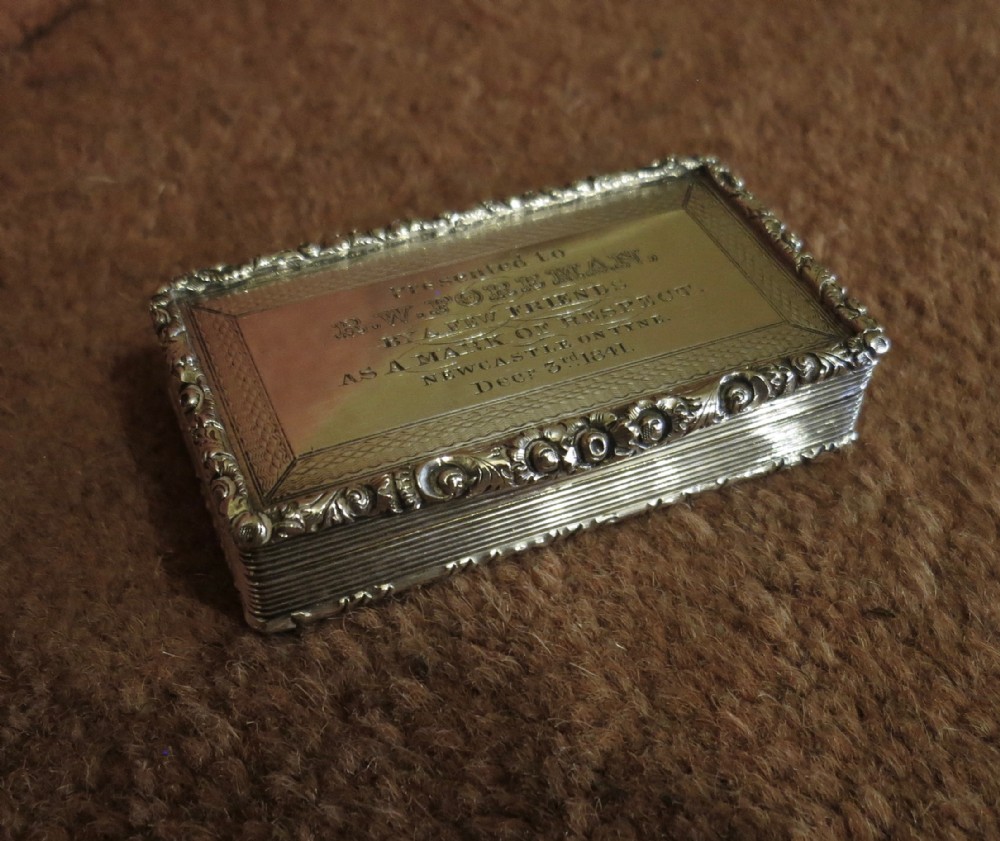 EARLY VICTORIAN SILVER SNUFF BOX
