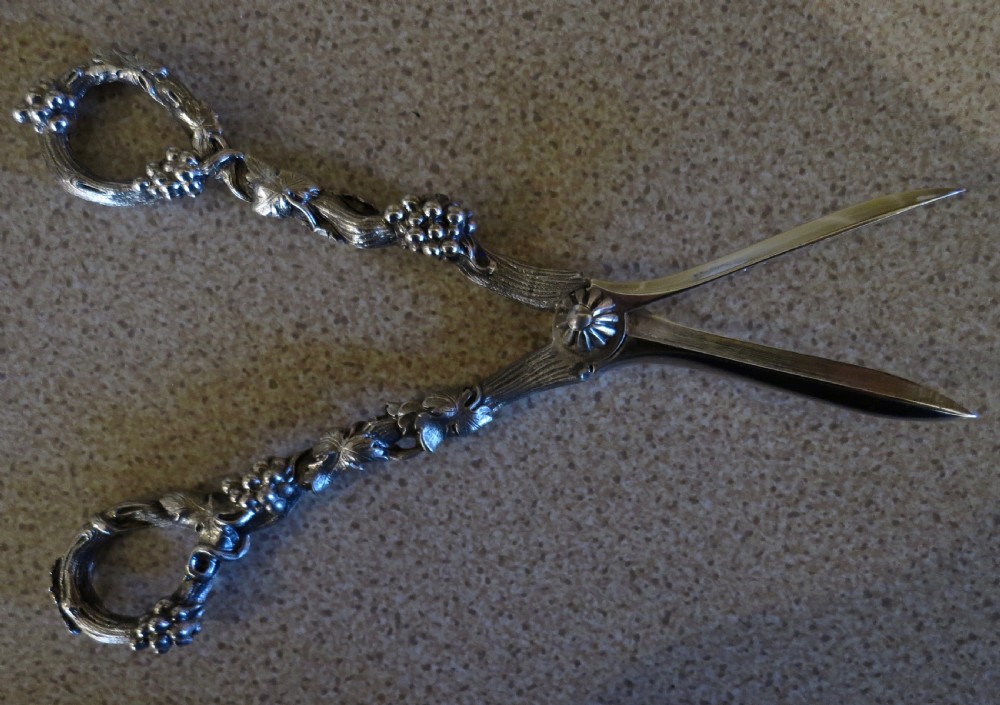 SOLID SILVER GRAPE SCISSORS BY GEORGE ANGEL View II