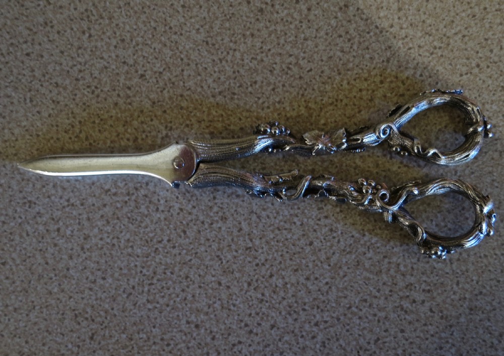 SOLID SILVER GRAPE SCISSORS BY GEORGE ANGEL View III