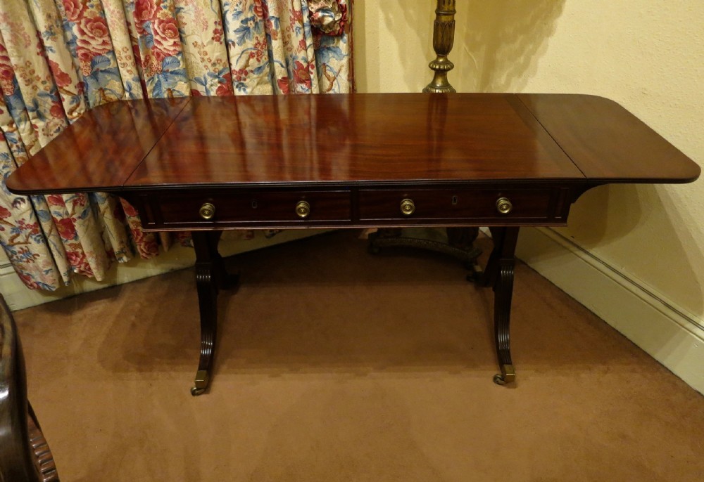 FINE FIGURED MAHOGANY SOFA TABLE BY GILLOWS View IV