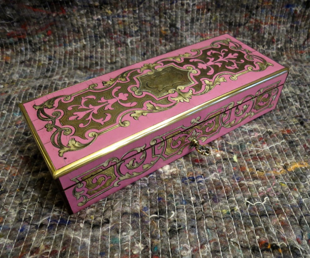 DELIGHTFUL FULLY-FITTED LADY'S SEWING BOX View II