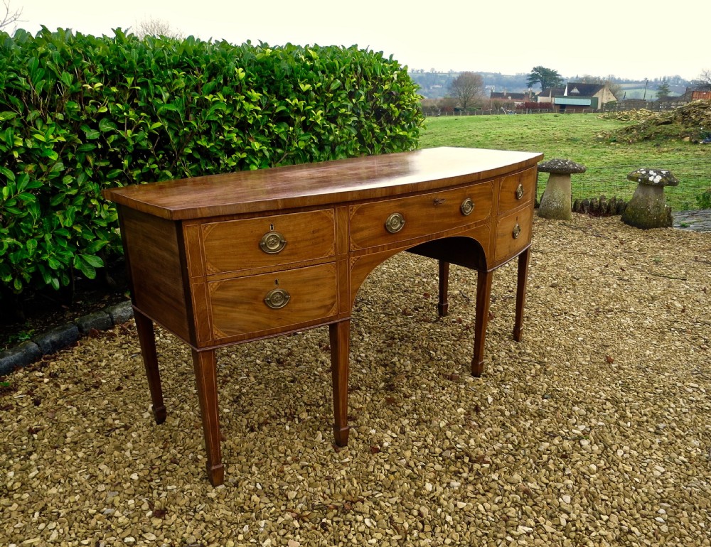 FINE LARGE GEORGIAN BOW-FRONTED SIDEBOARD View IV