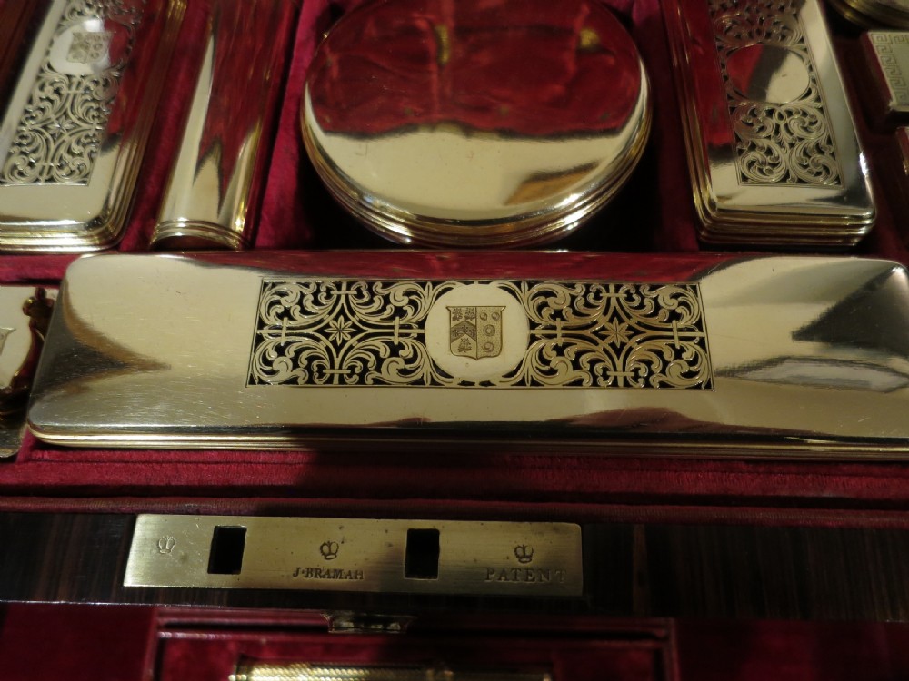 SUPERB FULLY-FITTED GENTLEMAN'S DRESSING CASE View VII