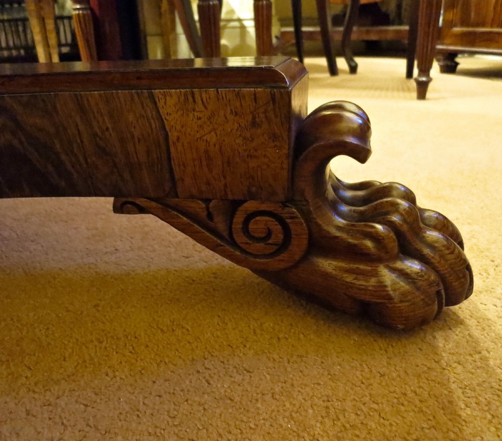 LARGE IMPRESSIVE CIRCULAR ROSEWOOD DINING TABLE View V