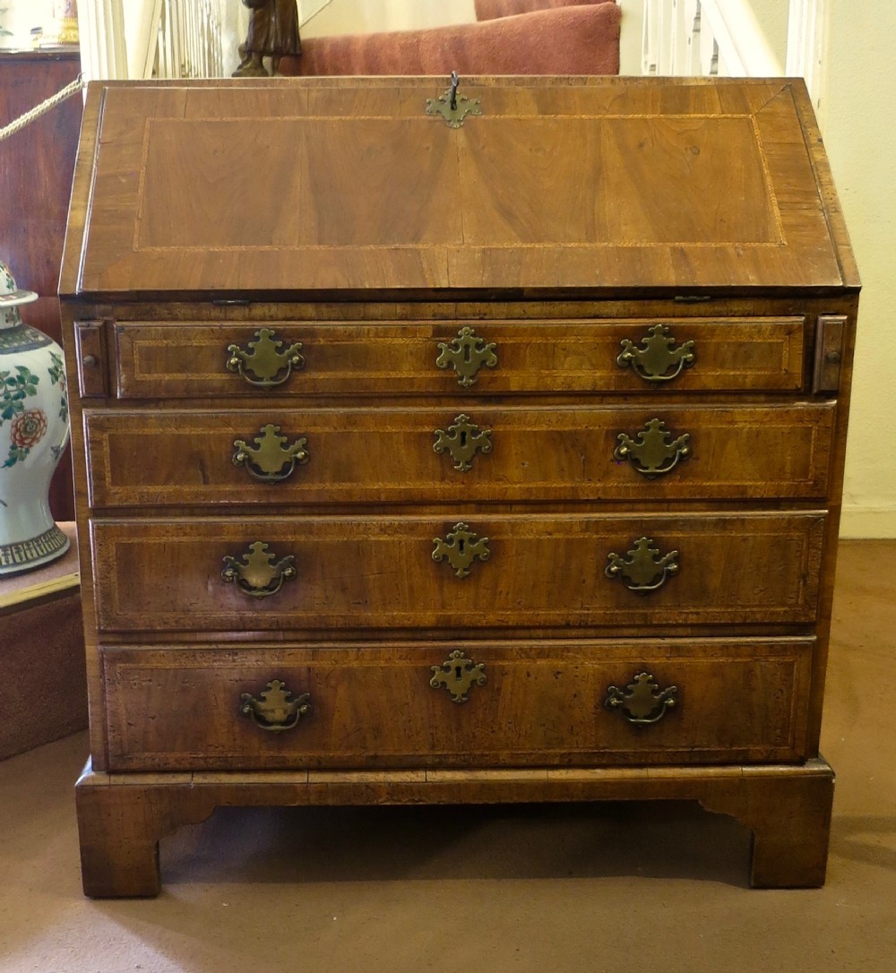 18TH CENTURY FIGURED WALNUT BUREAU