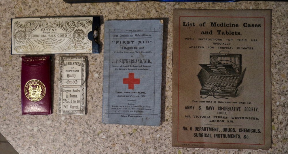 EDWARDIAN MILITARY BOX OF MEDICAL SUPPLIES View IV