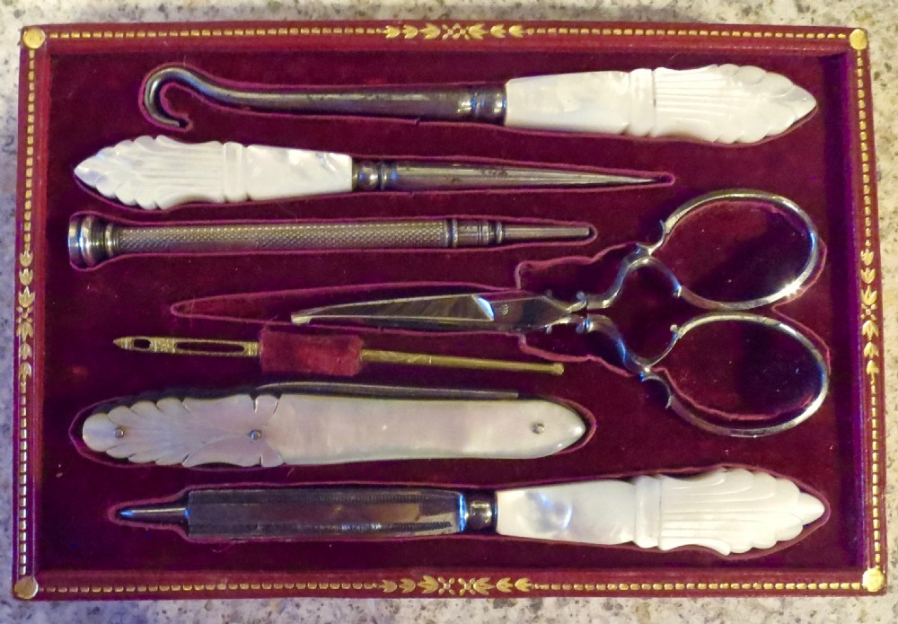 IMPRESSIVE BOULLE LADY'S DRESSING & JEWELLERY CASE View IV