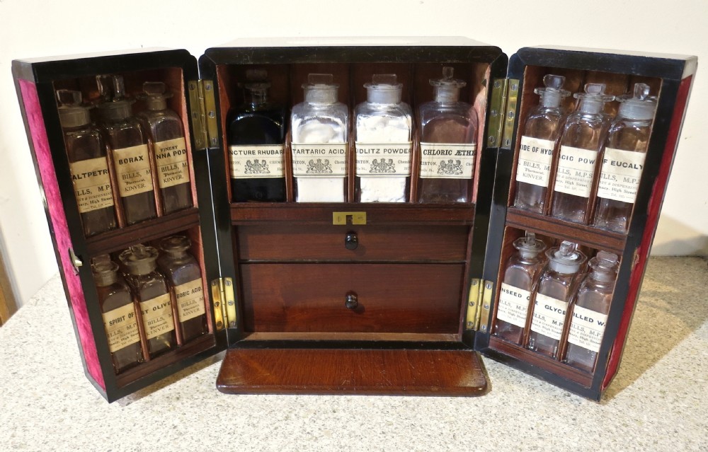 FULLY FITTED APOTHECARY (MEDICINE) BOX