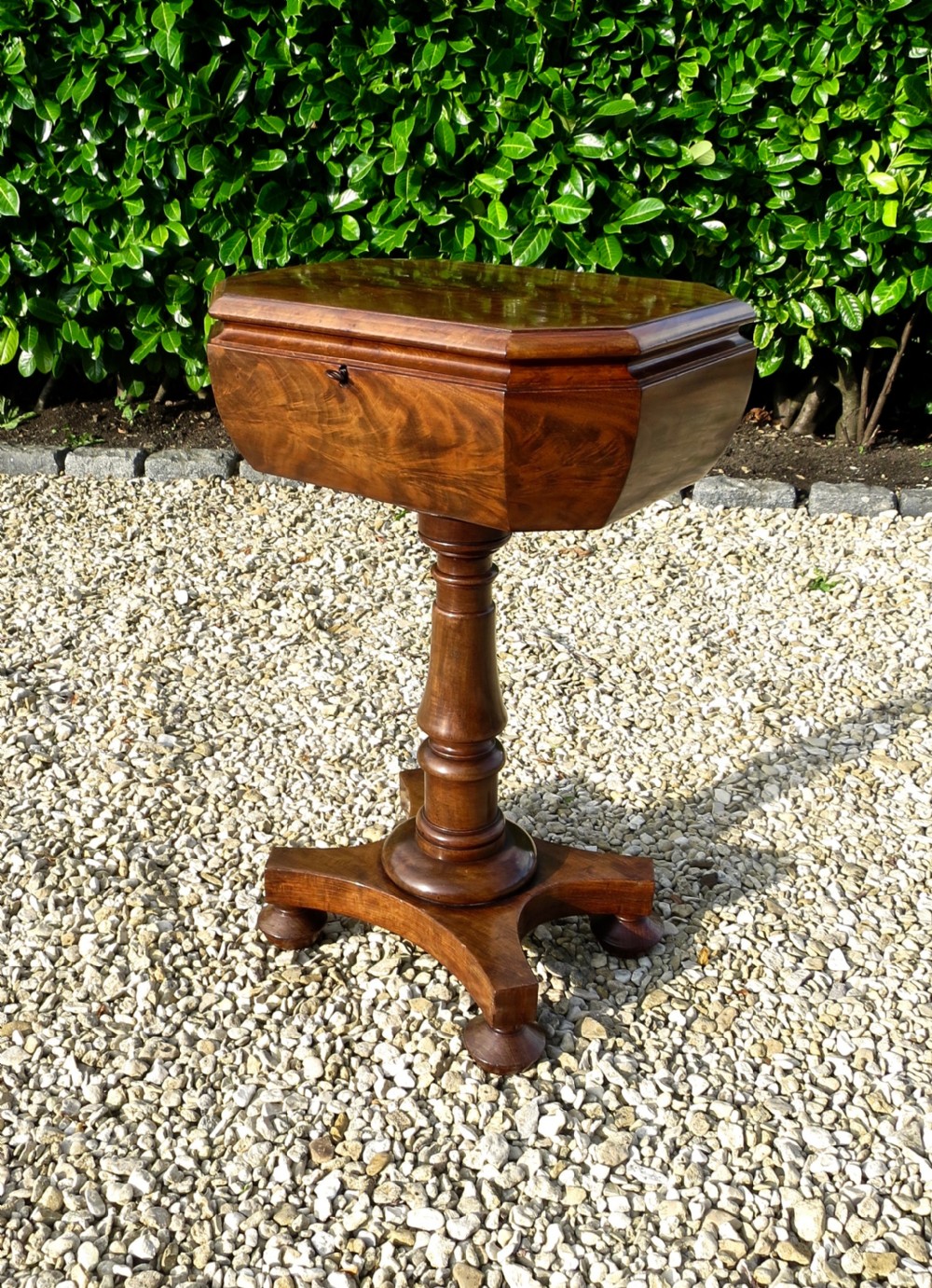 GILLOWS of LANCASTER: A MAHOGANY TEAPOY