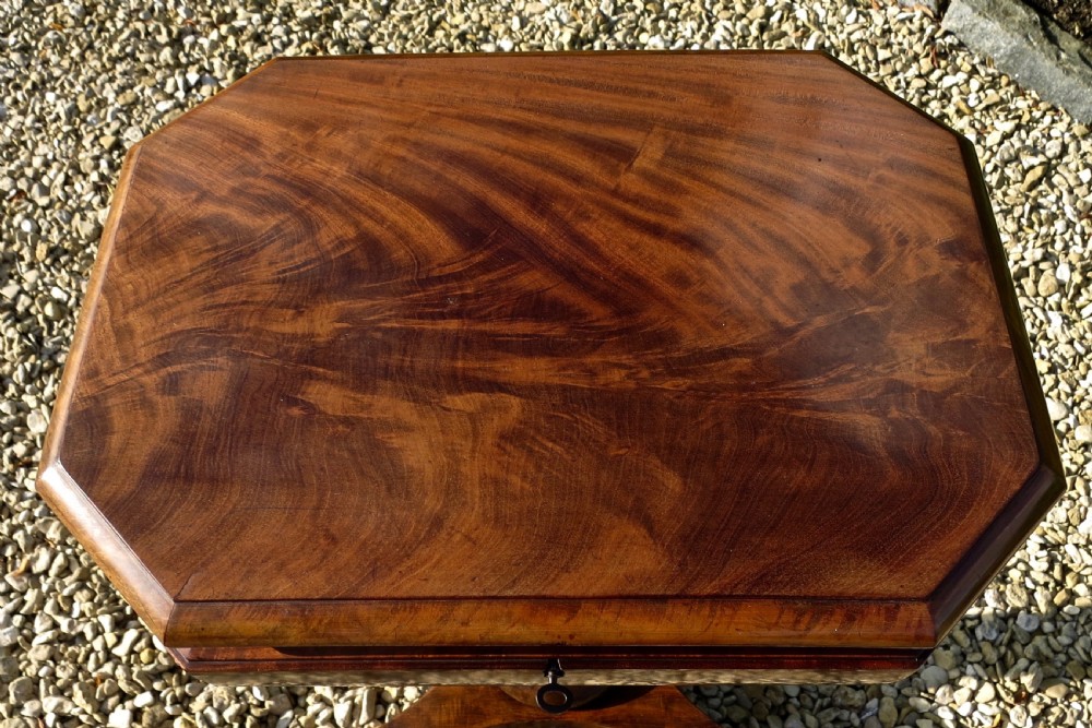 GILLOWS of LANCASTER: A MAHOGANY TEAPOY View IV