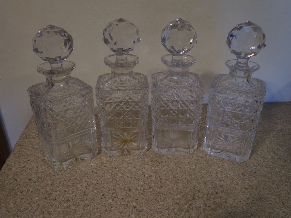 VICTORIAN HONEY OAK BOXED DECANTER SET View IV
