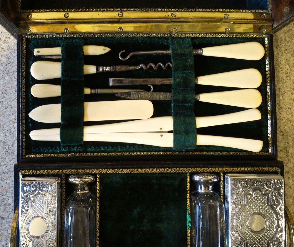 LADY'S SILVER-FITTED DRESSING AND JEWELLERY BOX View III