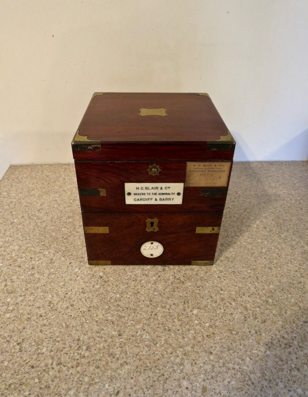 AN EXCELLENT ROSEWOOD MARINE CHRONOMETER View V