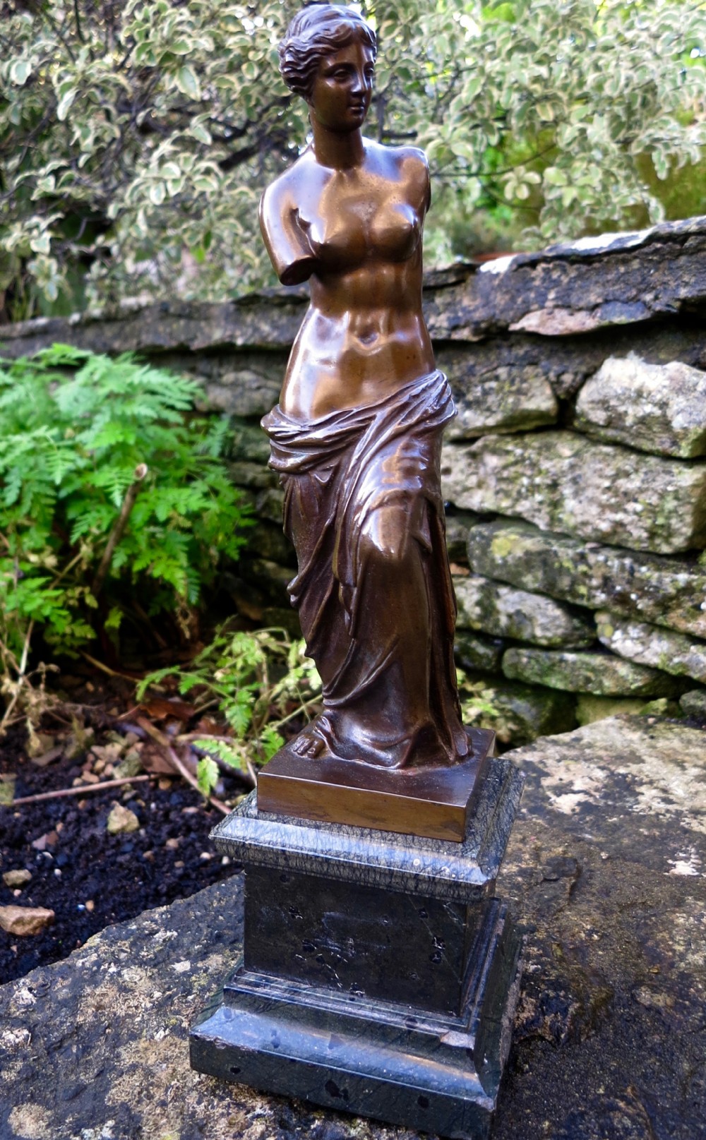 BRONZE FIGURE: 