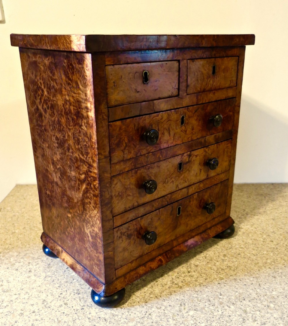 MINIATURE CHEST OF DRAWERS
