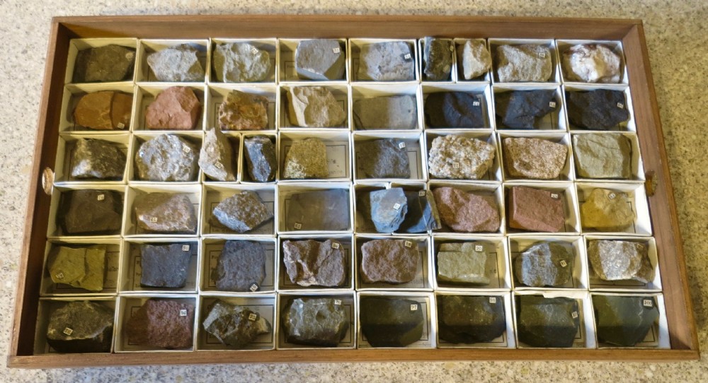 A GOOD COMPLETE BOXED COLLECTION OF MINERALS View V