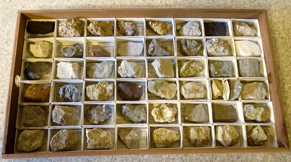 A GOOD COMPLETE BOXED COLLECTION OF MINERALS View VI