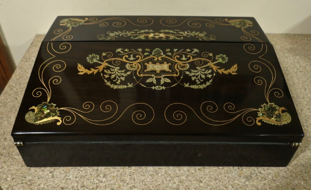VERY FINE LADY'S INLAID WRITING BOX View II