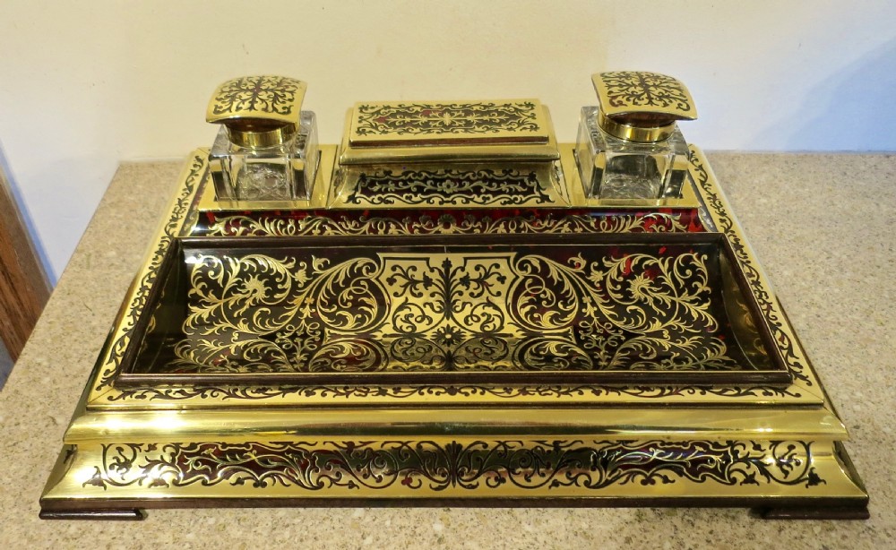A SPECTACULAR 10-PIECE BOULLE DESK SET View II