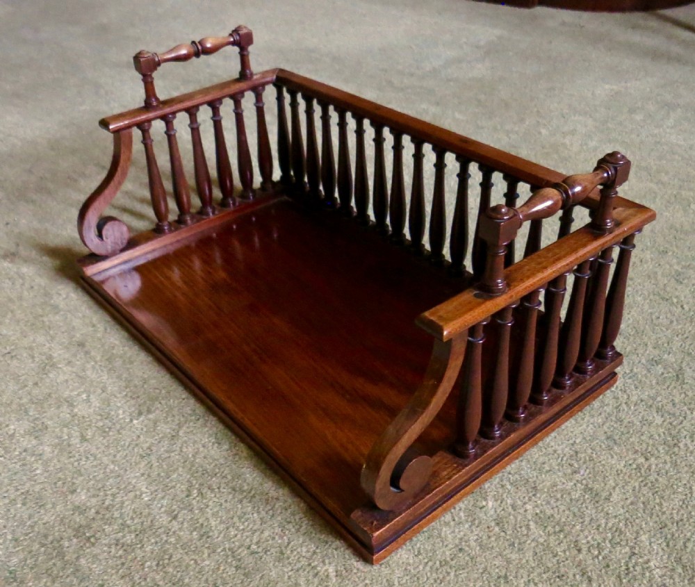 SOLID MAHOGANY BOOK PORTER OR STAND