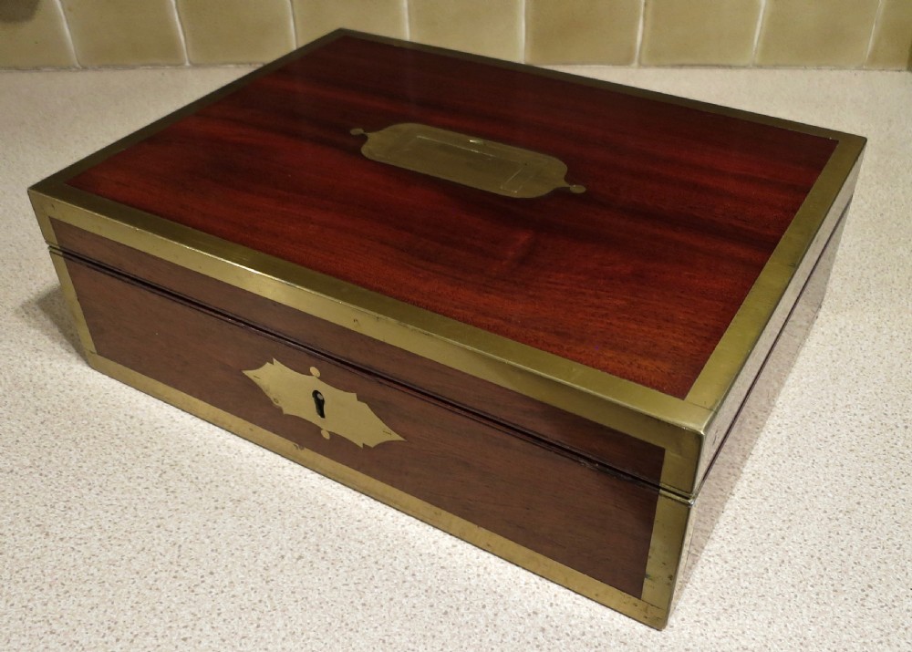 GEORGE III GENTS FITTED DRESSING CASE View II