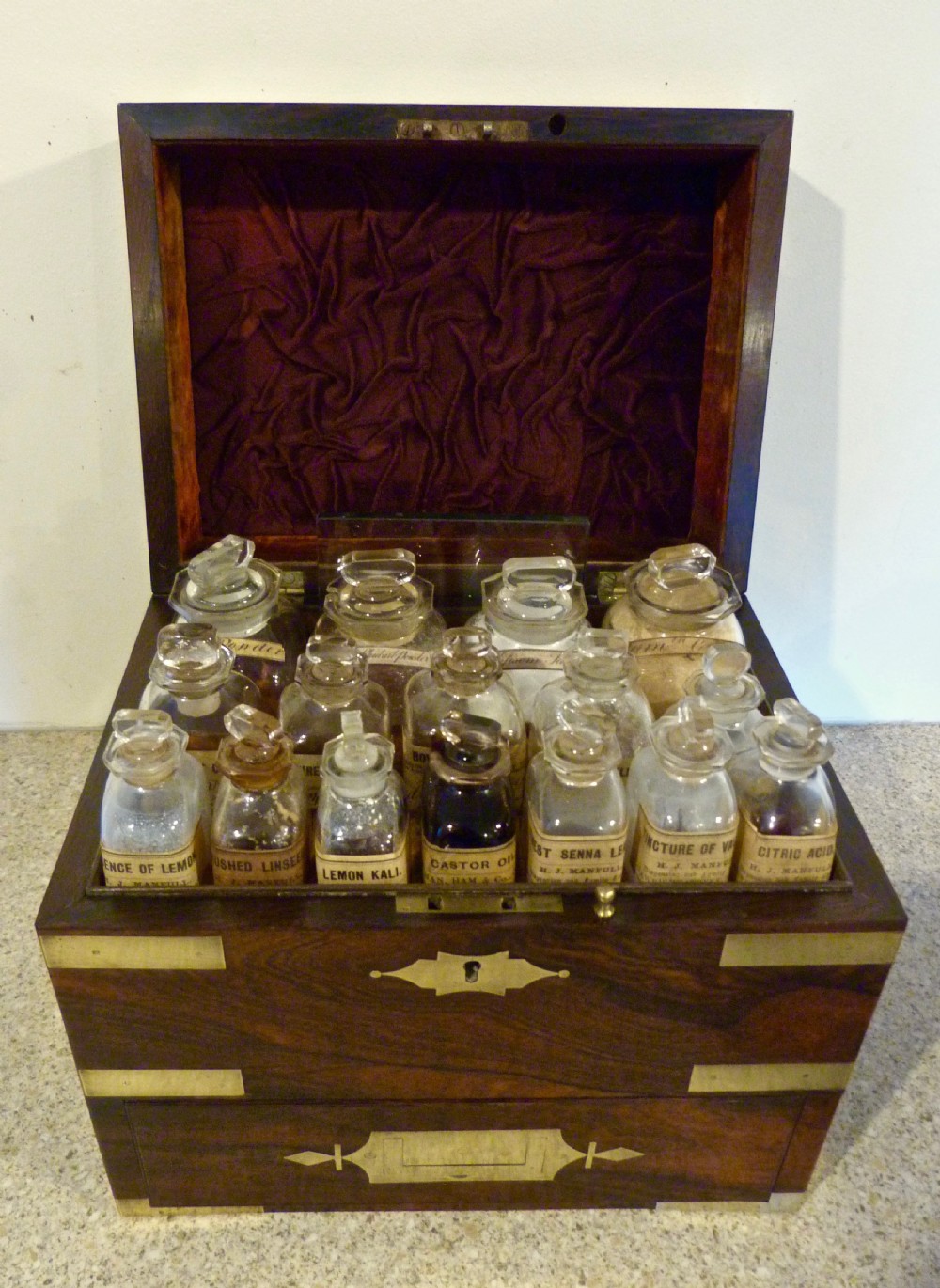 BRASS-BOUND ROSEWOOD APOTHECARY'S BOX View III